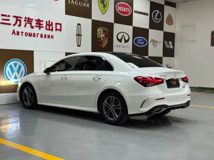 Mercedes-Benz A-class 2022 Model A 180 L Sports sedan – фото 4