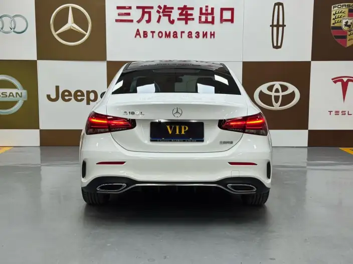 Mercedes-Benz A-class 2022 Model A 180 L Sports sedan – фото 5