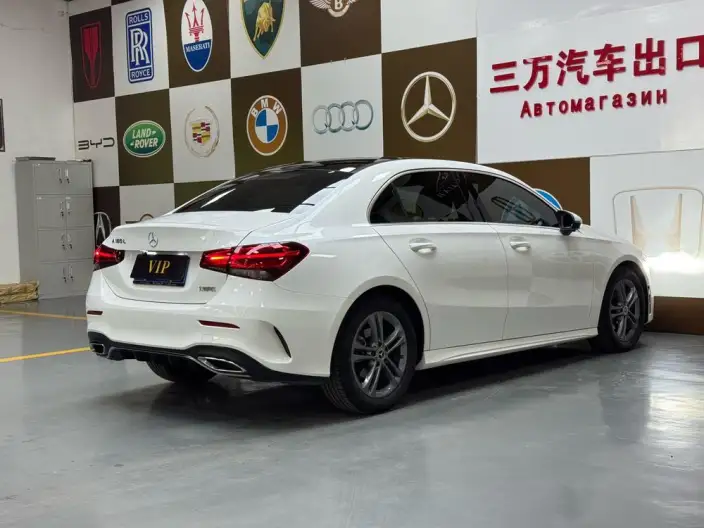Mercedes-Benz A-class 2022 Model A 180 L Sports sedan – фото 6