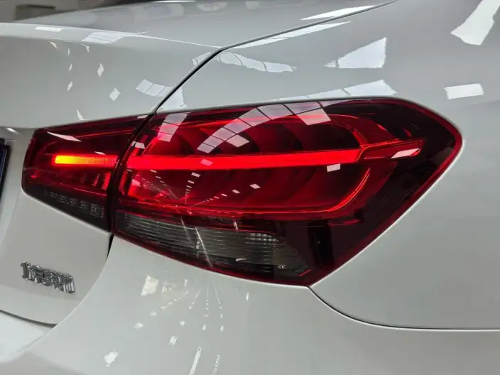 Mercedes-Benz A-class 2022 Model A 180 L Sports sedan – фото 9