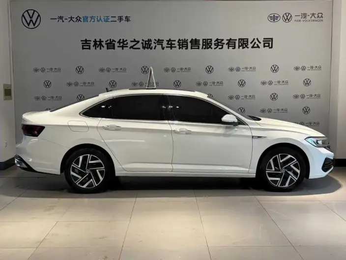 Volkswagen Sagitar 2023 Model 300TSI DSG Beyond Edition – фото 5