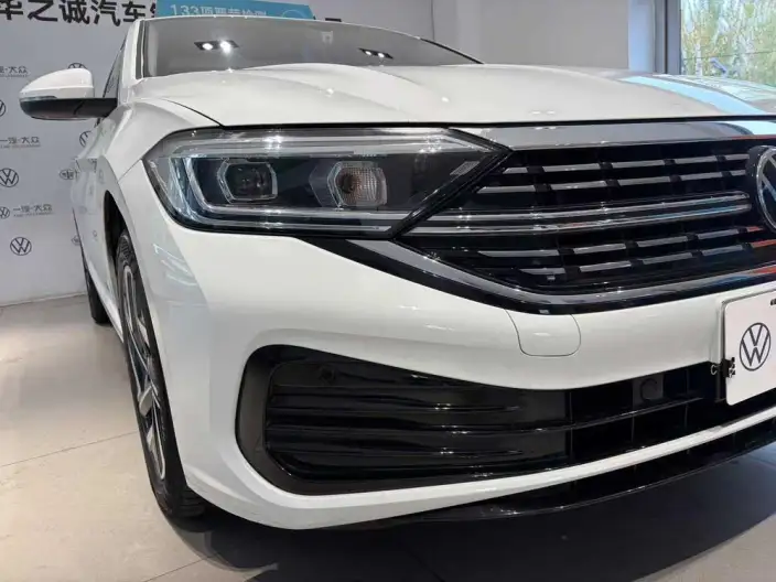 Volkswagen Sagitar 2023 Model 300TSI DSG Beyond Edition – фото 10