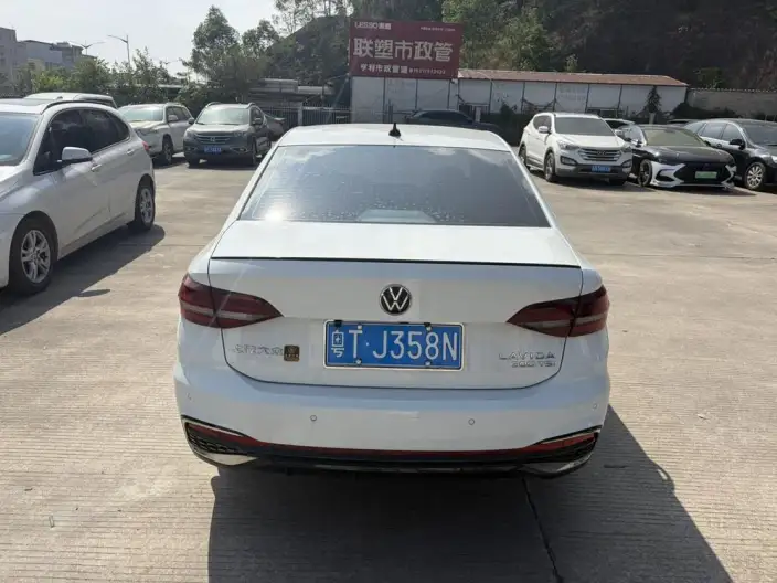 Volkswagen Lavida 2023 Model 300TSI DSG Starry Sky Manyi Edition – фото 4