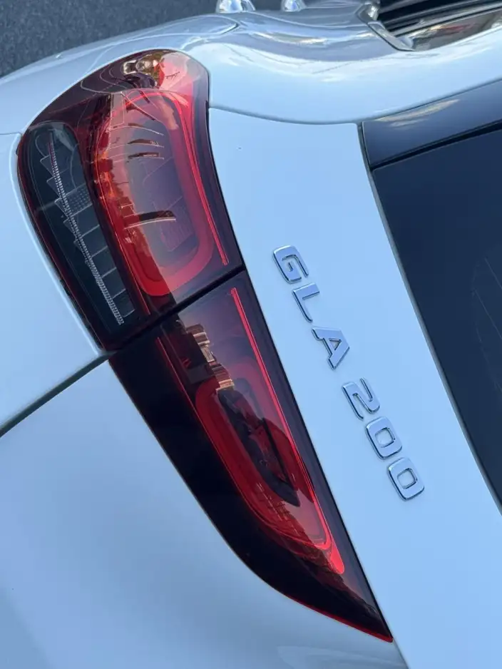 Mercedes-Benz GLA 2022 Model GLA 200 – фото 9