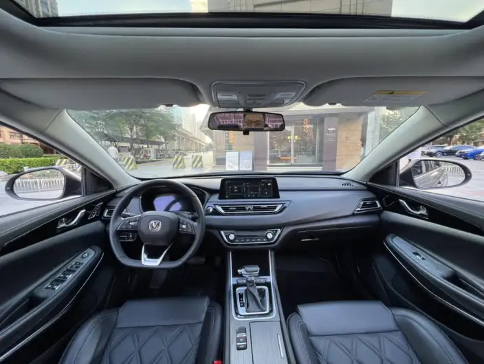 Changan Ruicheng CC 2022 Model Blue Whale Edition 1.5T DCT Noble Model – фото 9