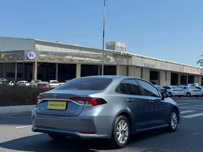 Toyota Corolla 2023 Model Intelligent Hybrid 1.8L E-CVT Elite Edition – фото 6