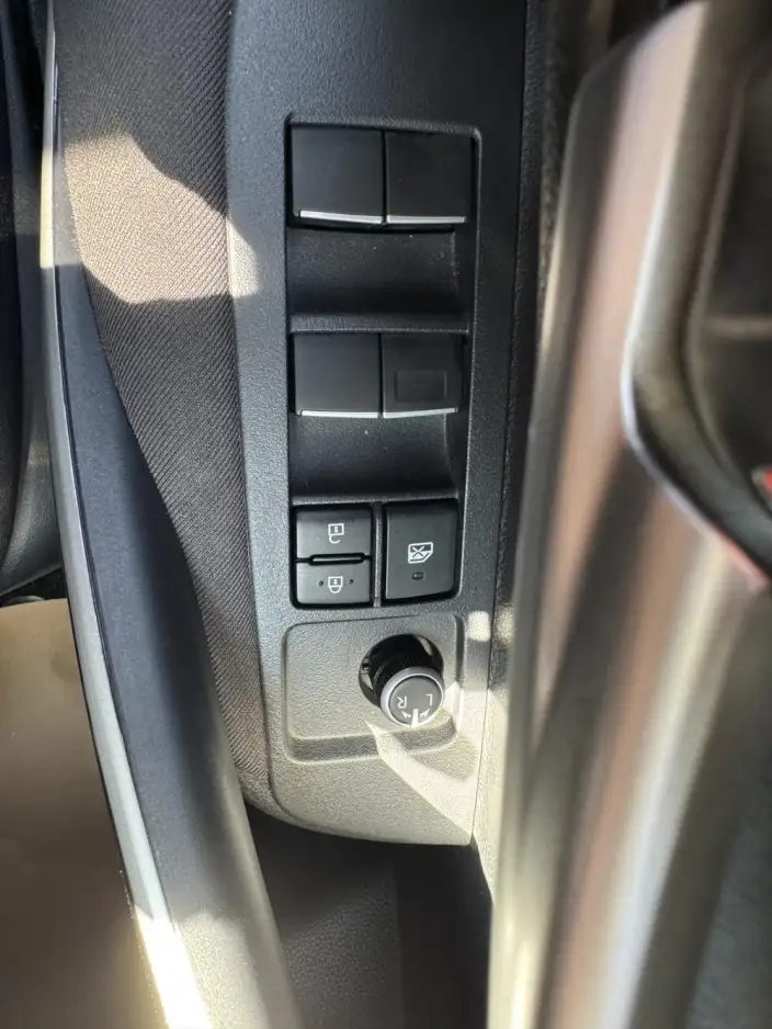 Toyota Corolla 2023 Model Intelligent Hybrid 1.8L E-CVT Elite Edition – фото 10