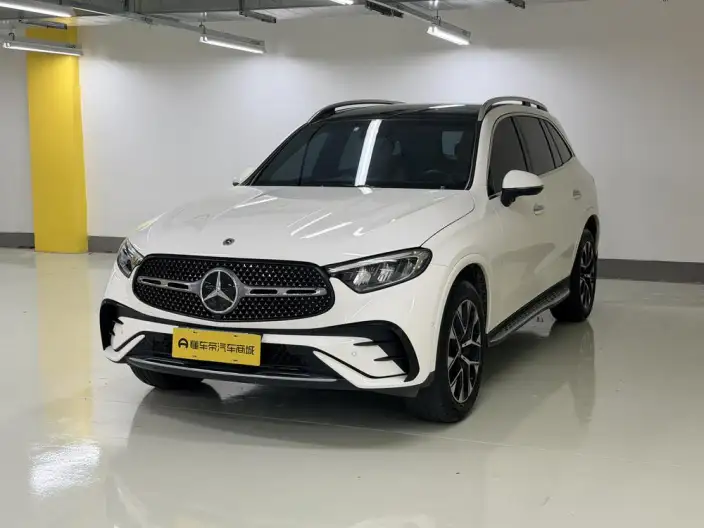 Mercedes-Benz GLC 2024 Model GLC 260 L 4MATIC Luxury Model 5 seat – фото 1