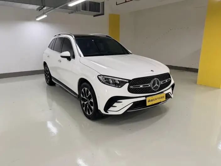 Mercedes-Benz GLC 2024 Model GLC 260 L 4MATIC Luxury Model 5 seat – фото 3