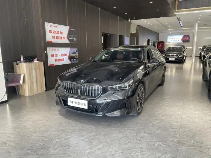 BMW 5 Series 2024 Model 525Li M Sports Set – фото 1