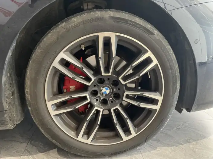 BMW 5 Series 2024 Model 525Li M Sports Set – фото 7