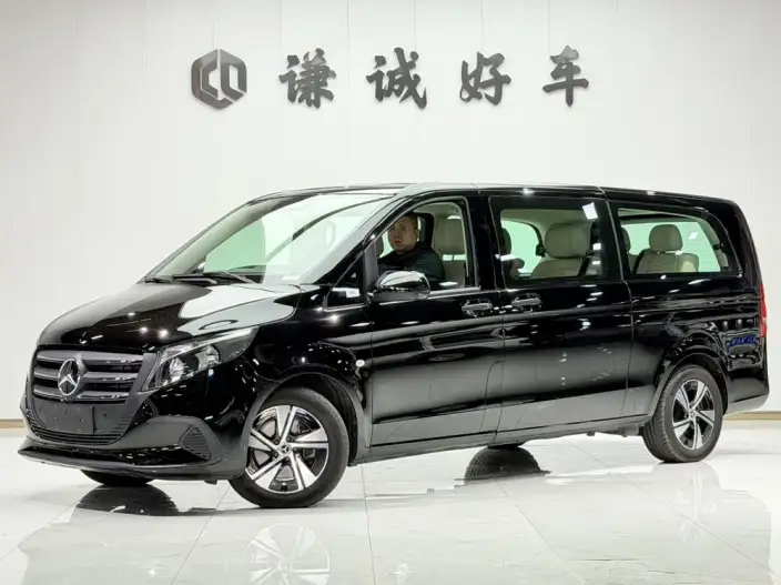 Viano 2024 Model 2.0T Business Edition 7 seat – фото 1