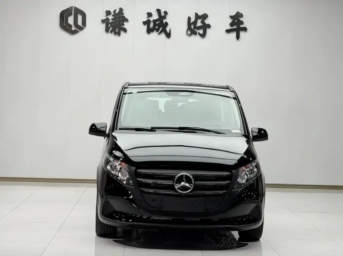 Viano 2024 Model 2.0T Business Edition 7 seat – фото 2