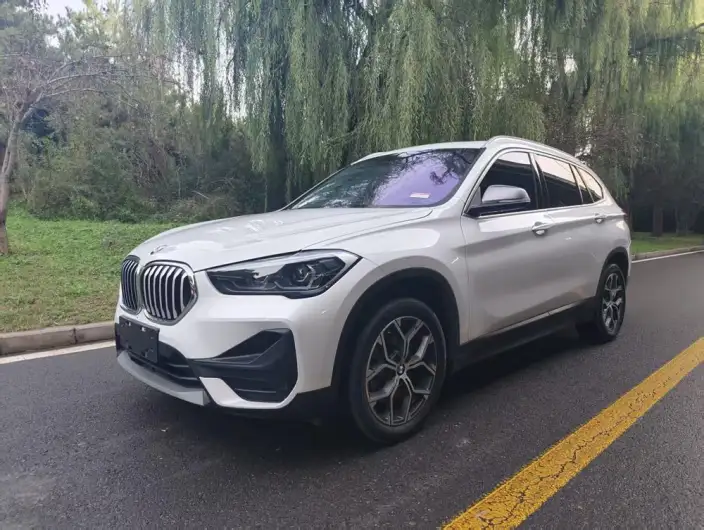 BMW X1 2022 Model sDrive25Li Leading Model – фото 1