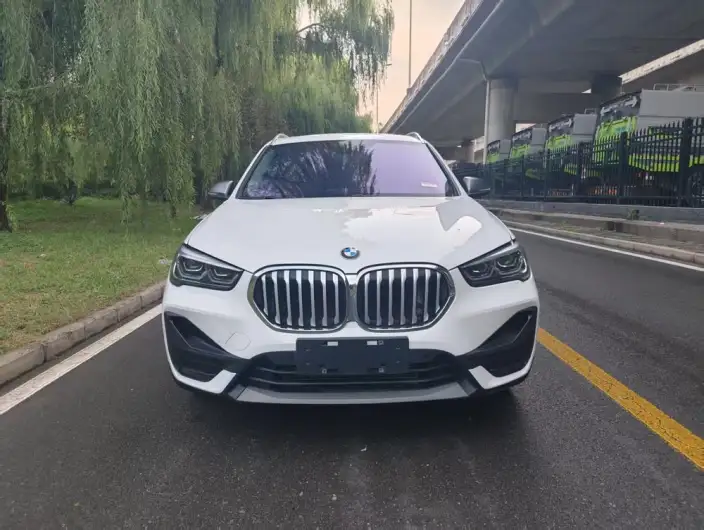 BMW X1 2022 Model sDrive25Li Leading Model – фото 2