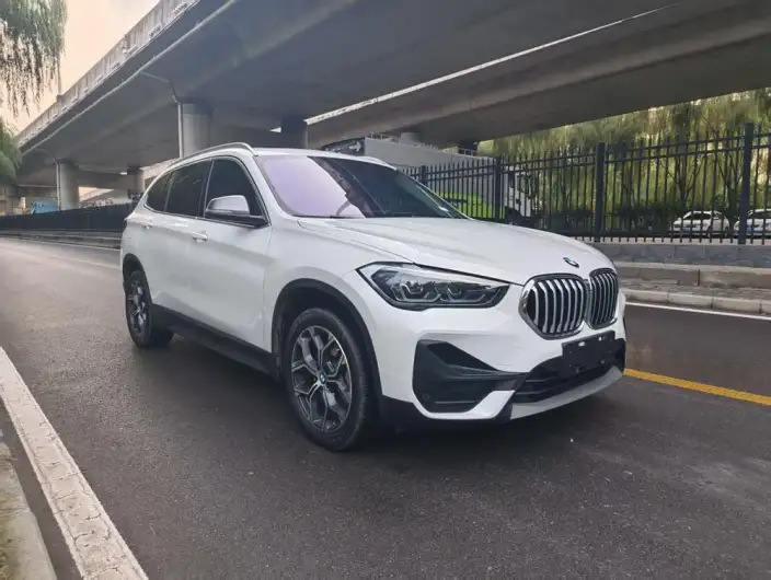 BMW X1 2022 Model sDrive25Li Leading Model – фото 3