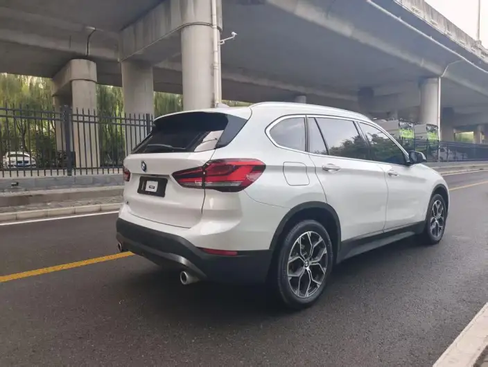 BMW X1 2022 Model sDrive25Li Leading Model – фото 6