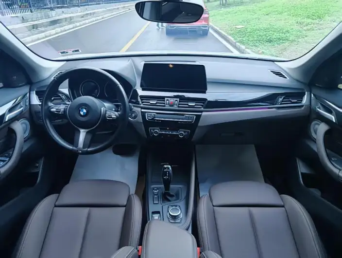 BMW X1 2022 Model sDrive25Li Leading Model – фото 7