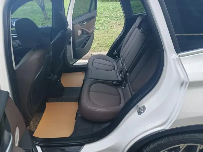 BMW X1 2022 Model sDrive25Li Leading Model – фото 9