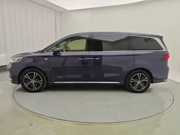 Roewe iMAX8 2023 Model 400TGI Enjoy the version more