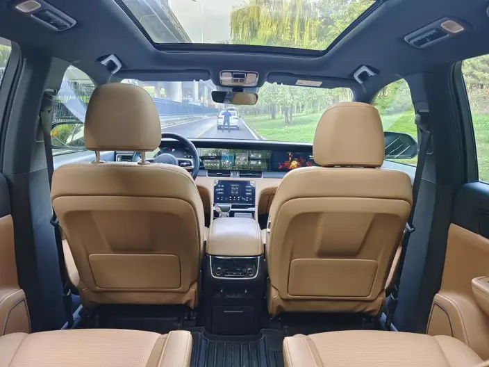 Li Auto ONE 2021 Model Extended Range 6 seat Edition – фото 10