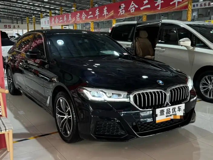 BMW 5 Series 2022 Model Facelift II 525Li M Sports Set – фото 3