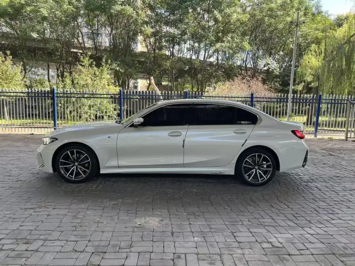 BMW 3 Series 2023 Model 325Li M Sports Set – фото 4
