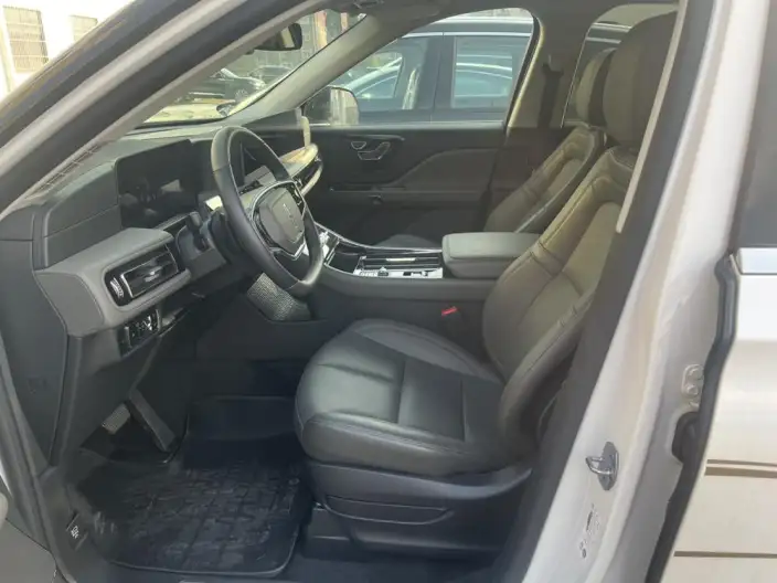 Aviator 2024 Model 3.0T V6 4WD Elegant Edition VI seat – фото 9