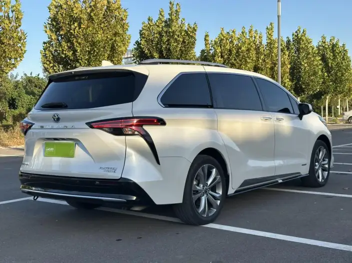 Toyota Sienna 2021 Model 2.5L Hybrid Platinum edition – фото 7