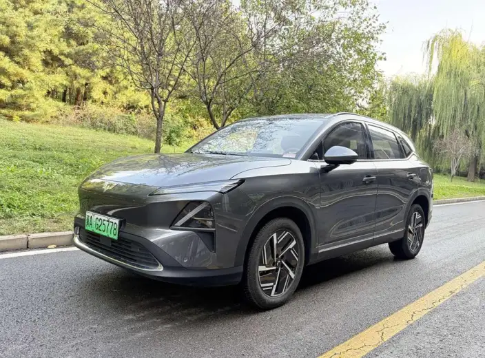 **Wuling Xingguang S** PHEV 2025 Model 130km Pilot Model