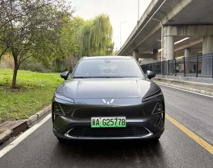 **Wuling Xingguang S** PHEV 2025 Model 130km Pilot Model
