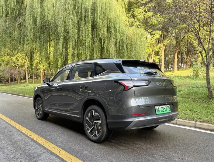 **Wuling Xingguang S** PHEV 2025 Model 130km Pilot Model