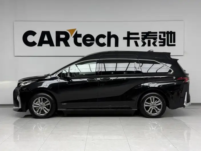 Toyota Sienna 2024 Model Hybrid 2.5L Comfort Edition – фото 3