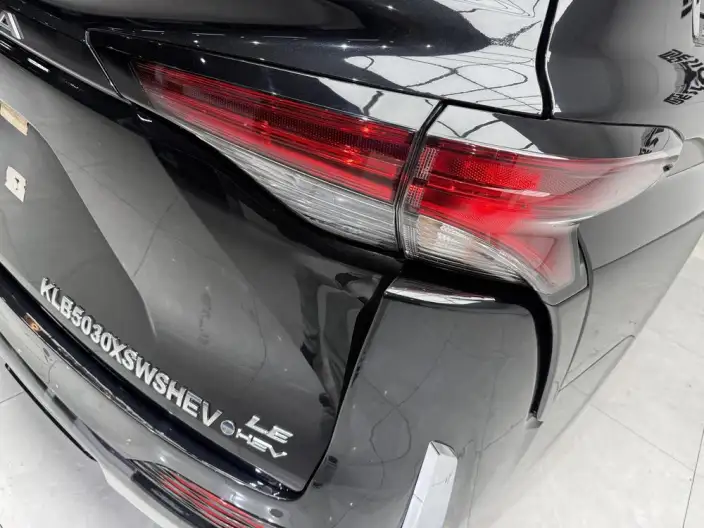 Toyota Sienna 2024 Model Hybrid 2.5L Comfort Edition – фото 7