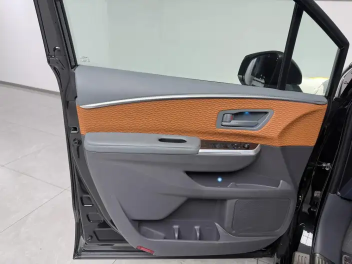 Toyota Sienna 2024 Model Hybrid 2.5L Comfort Edition – фото 9