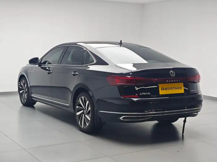 Volkswagen Passat 2022 Model 330TSI Deluxe Edition – фото 5