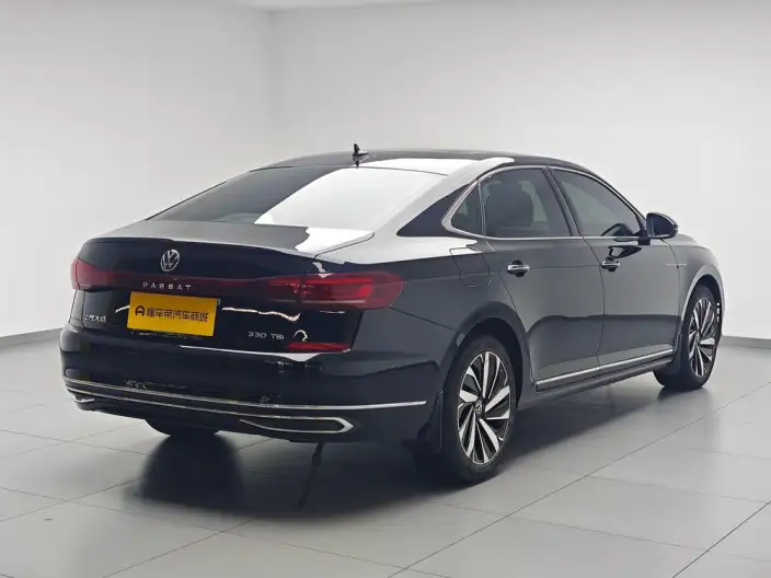 Volkswagen Passat 2022 Model 330TSI Deluxe Edition – фото 7