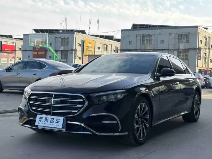 Mercedes-Benz E-Class 2024 Model E 300 L Luxury Model sedan – фото 1