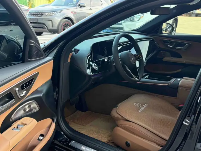 Mercedes-Benz E-Class 2024 Model E 300 L Luxury Model sedan – фото 8