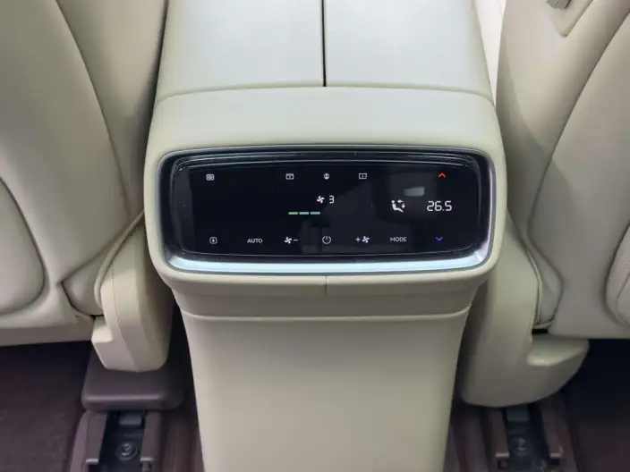 Aito M9 2024 Model Extended Range Ultra VI seat Edition – фото 6