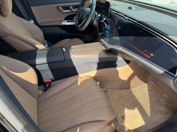 Mercedes-Benz E-Class 2025 Model E 300 L Luxury Model sedan – фото 6