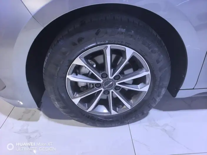 BYD Destroyer 05 2024 Model Honor Edition DM-i 55KM Luxury Model – фото 8