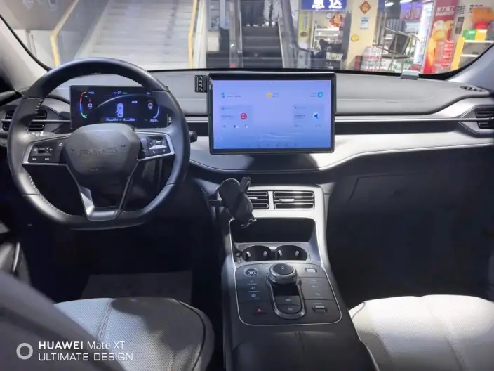 BYD Destroyer 05 2024 Model Honor Edition DM-i 55KM Luxury Model – фото 10