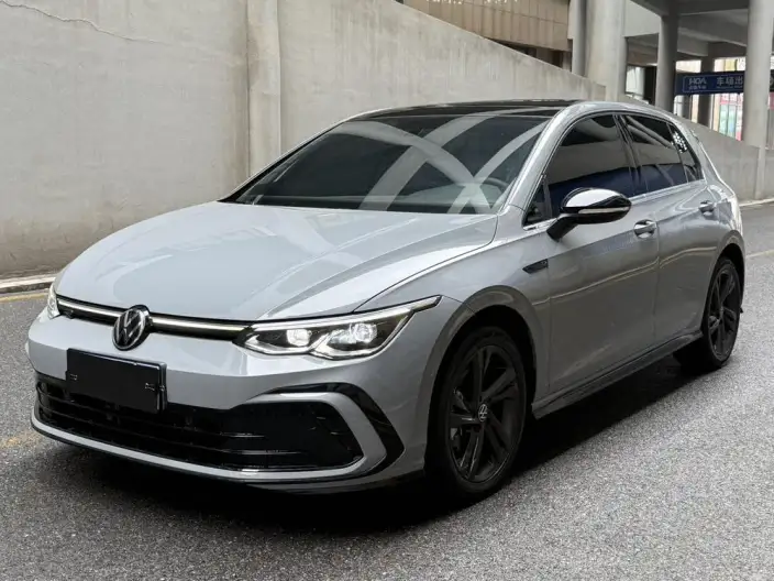Volkswagen Golf 2023 Model 280TSI DSG R-Line Lite – фото 1
