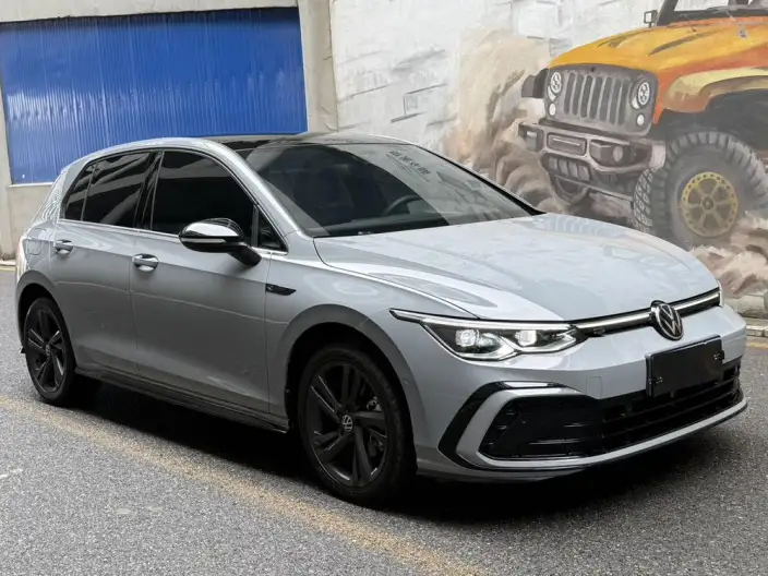 Volkswagen Golf 2023 Model 280TSI DSG R-Line Lite – фото 3