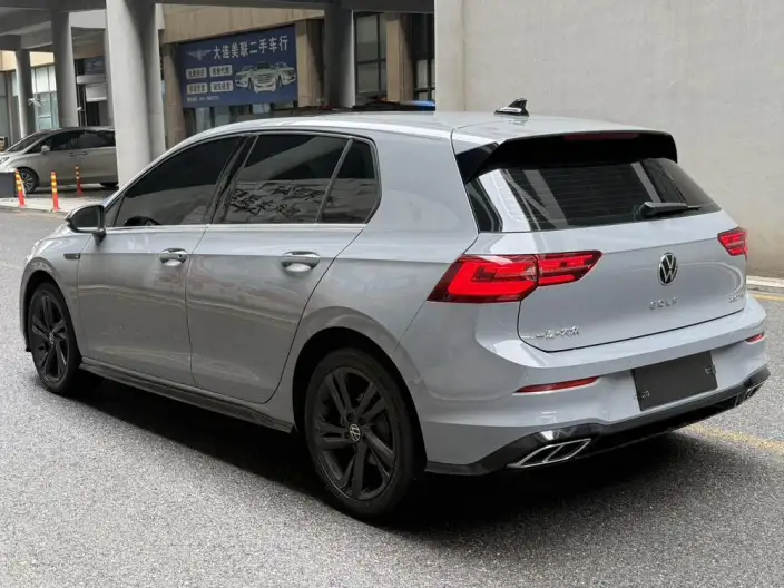 Volkswagen Golf 2023 Model 280TSI DSG R-Line Lite – фото 4