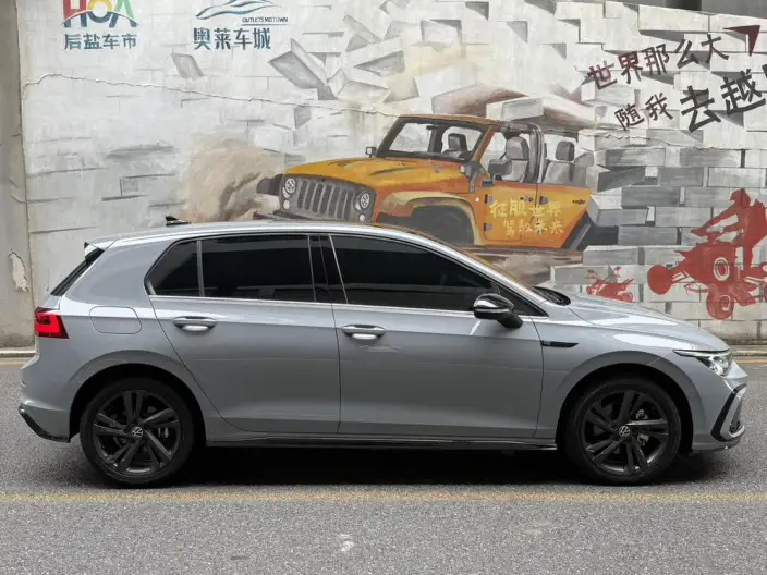 Volkswagen Golf 2023 Model 280TSI DSG R-Line Lite – фото 7