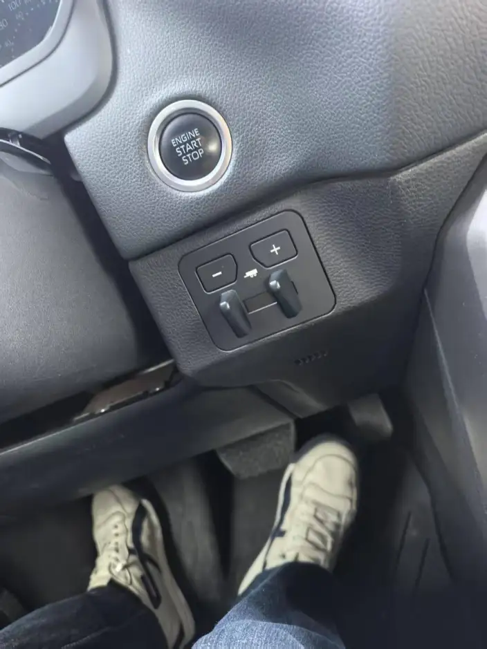 Tundra 2022 Model 3.5T Automatic 4WD 5 seat Parallel Imported – фото 6