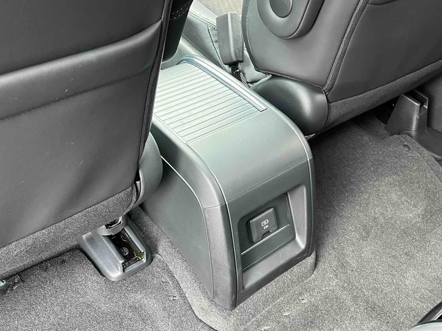 Honda Elysion 2026 модификация 2.0L e:HEV Classic Edition – фото 11