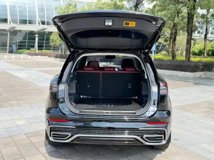 Hongqi HS5 2023 Model 2.0T Flag Xiang Pro Edition – фото 7
